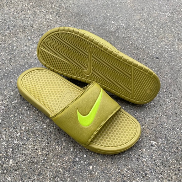NIKE BENASSI SWOOSH SLIDES NWT LIME GREEN main image 4